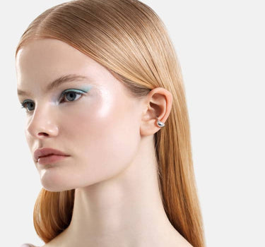 膨らんだフード付きシルバーイヤーカフ