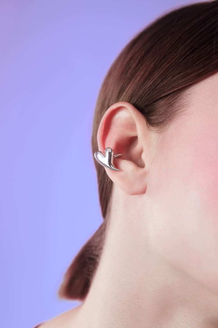 シルバーハートイヤーカフ