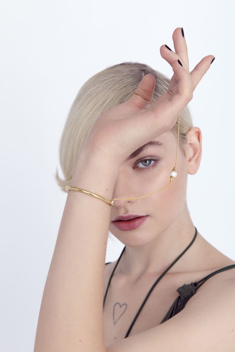 ゴールドハンドブレスレットチェーン