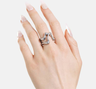 彫刻的なシルバーリング