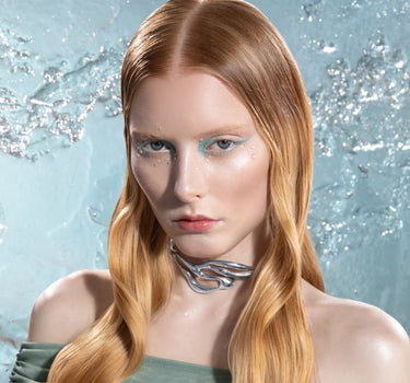 有機的な形のシルバーネックレス