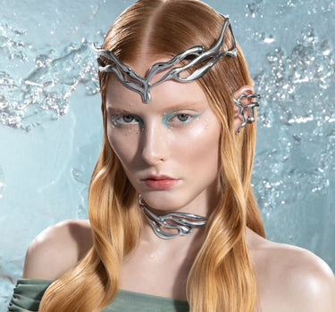 有機的な形のシルバークラウン