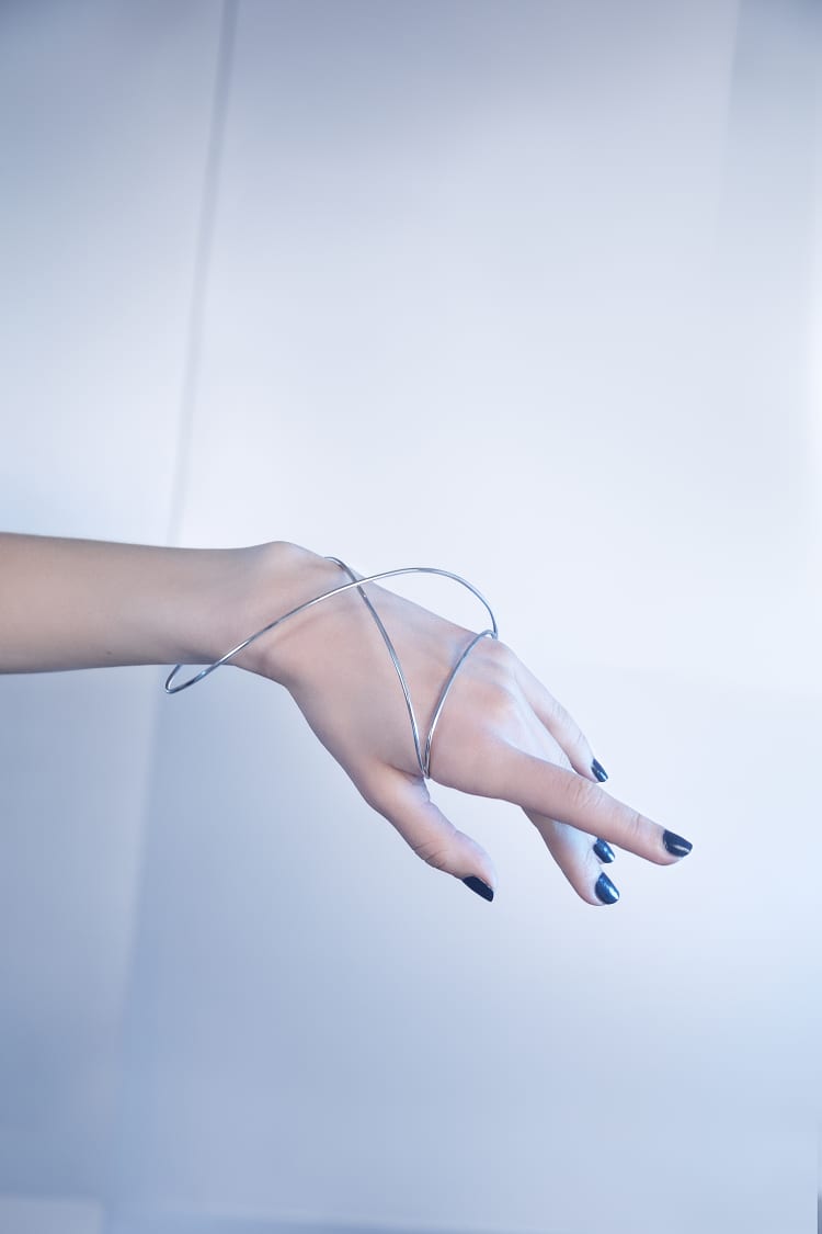 シルバースパイラルステートメントブレスレット