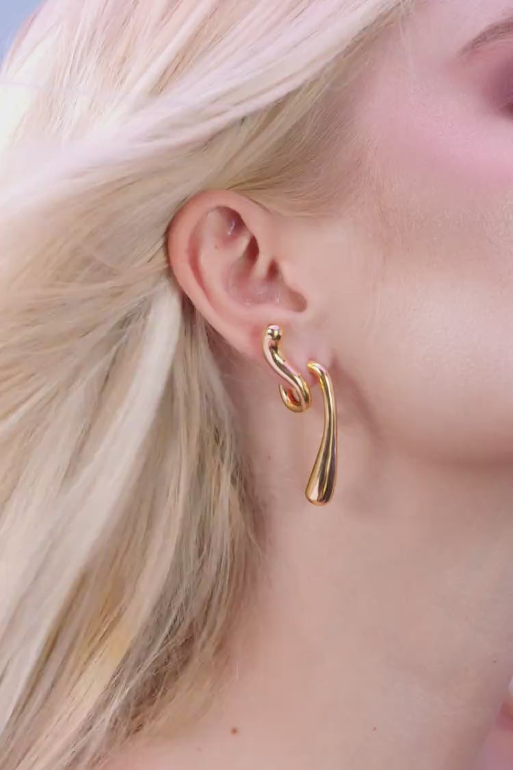 大きなツイスト雫イヤリング – ゴールド